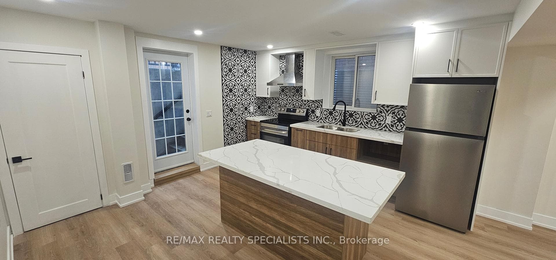 281 Blue Dasher Boulevard photo 45