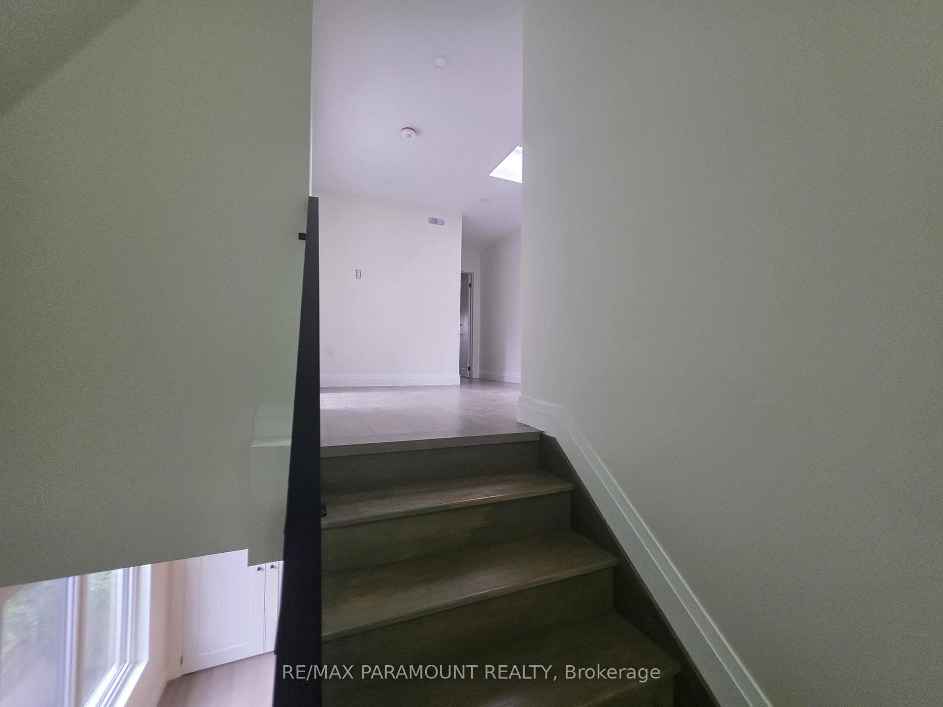 136 High Park Avenue Unit 2 photo 10