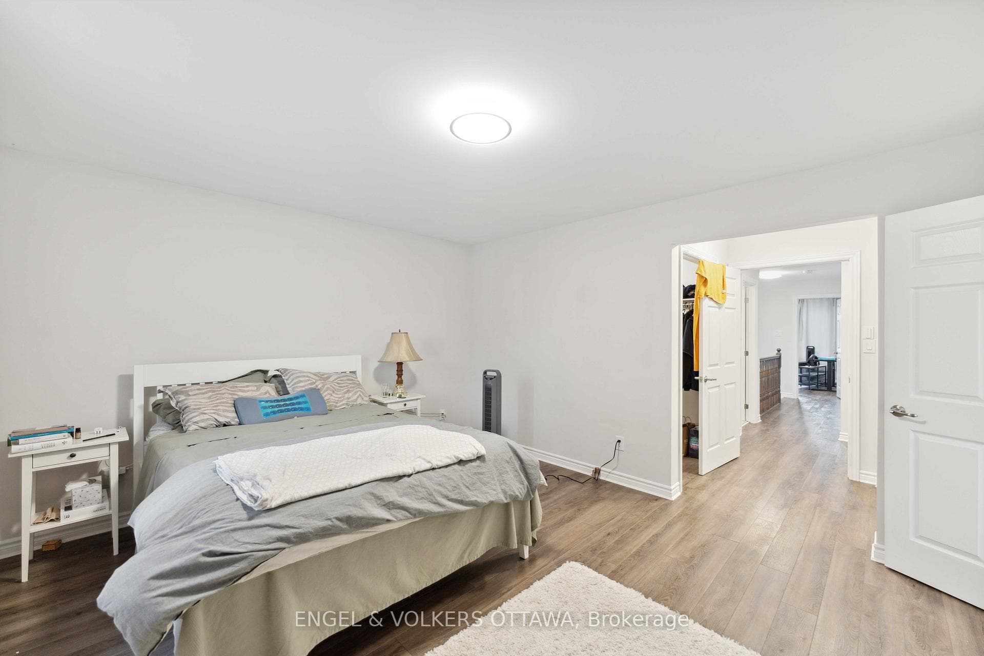 2283 Watercolours Way photo 29