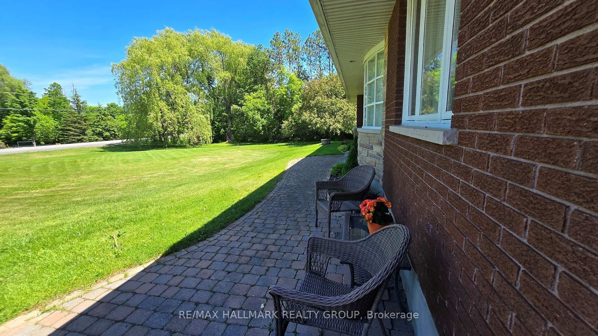1755 Marchurst Road photo 32