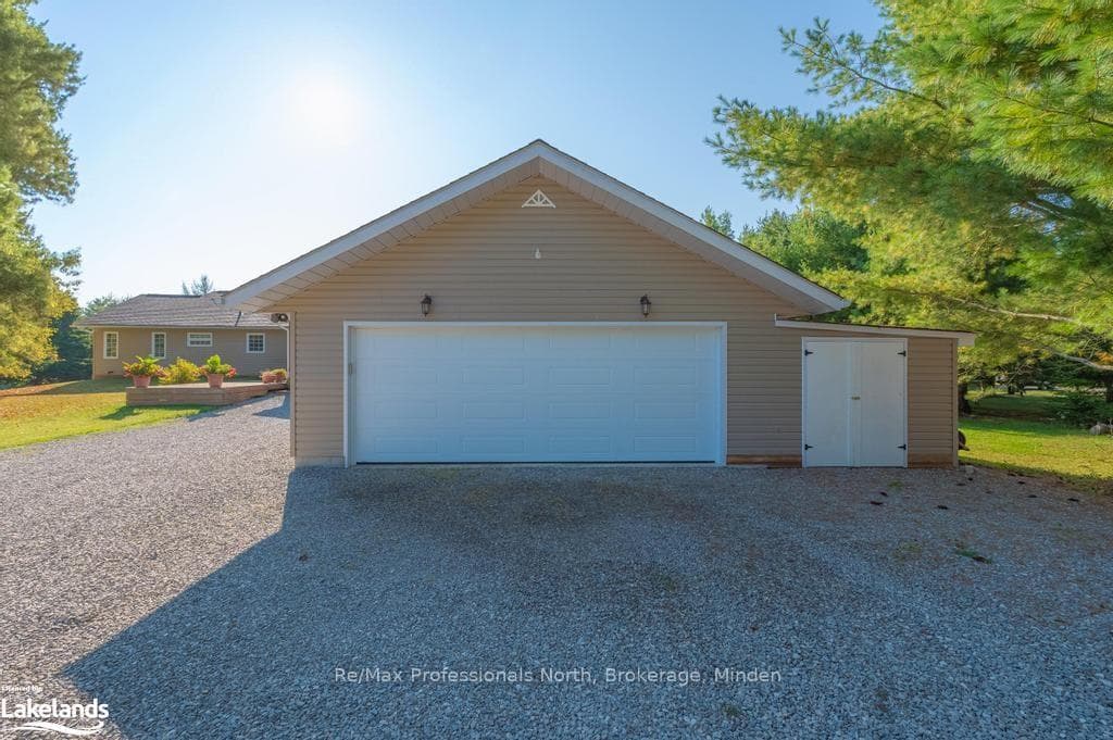 1066 COUNTRY Road photo 6