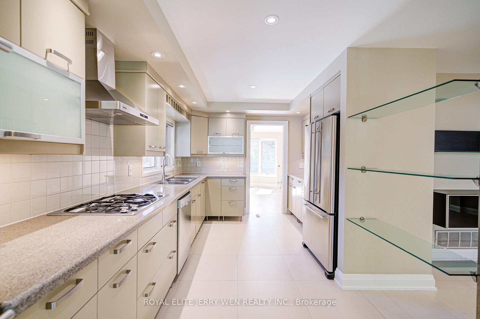 36 Cheval Drive photo 6