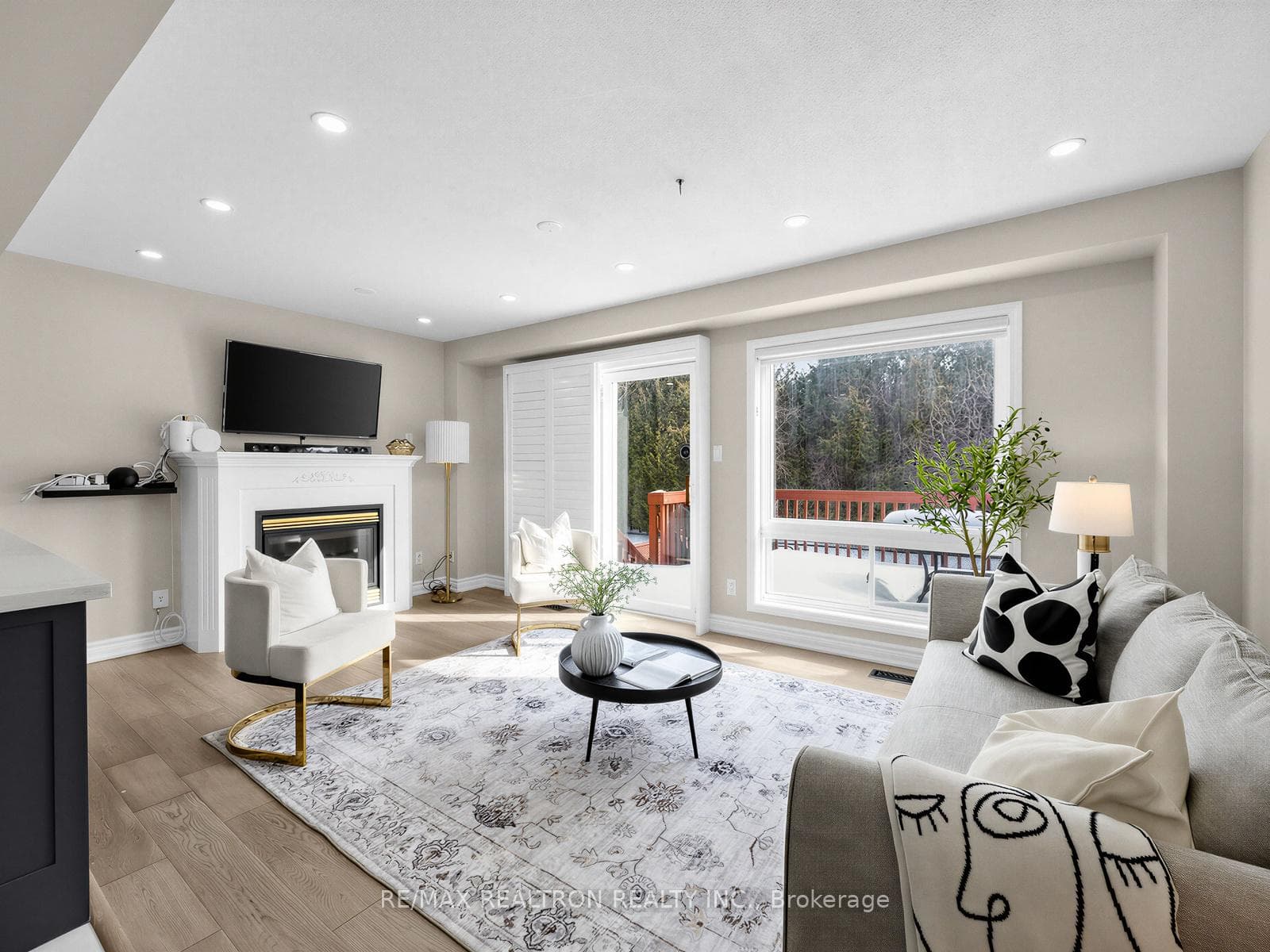 677 Sunbird Trail photo 17