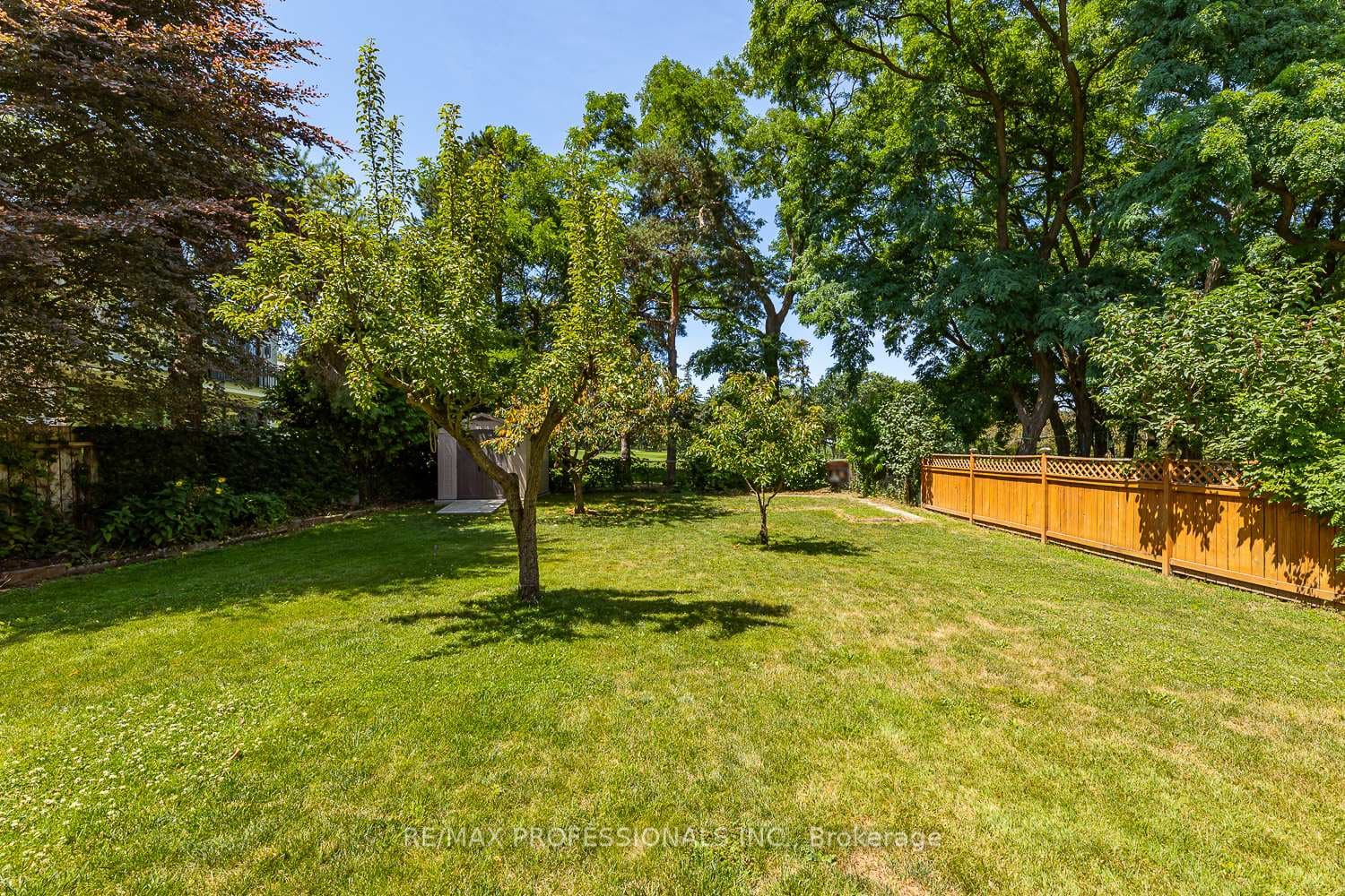 8 St Phillips Road photo 34