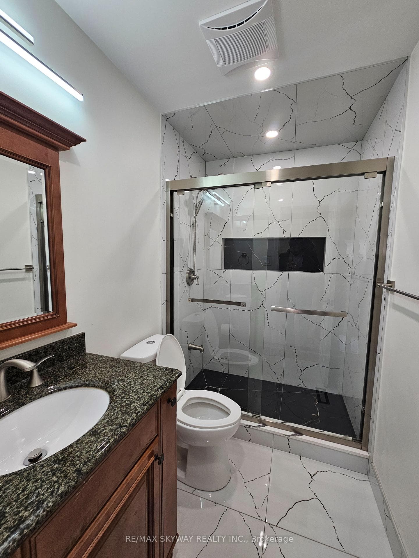 546 Turnbridge Road photo 8