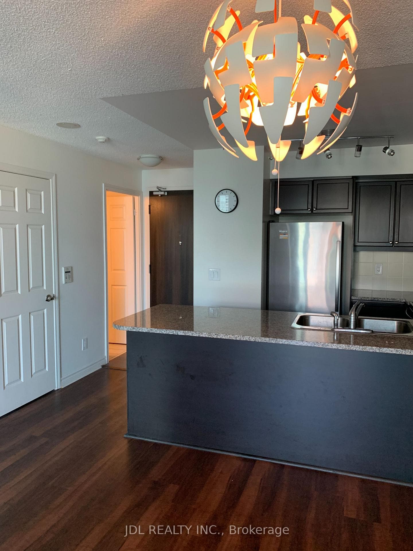 19 Grand Trunk Crescent Unit PH-05 photo 14