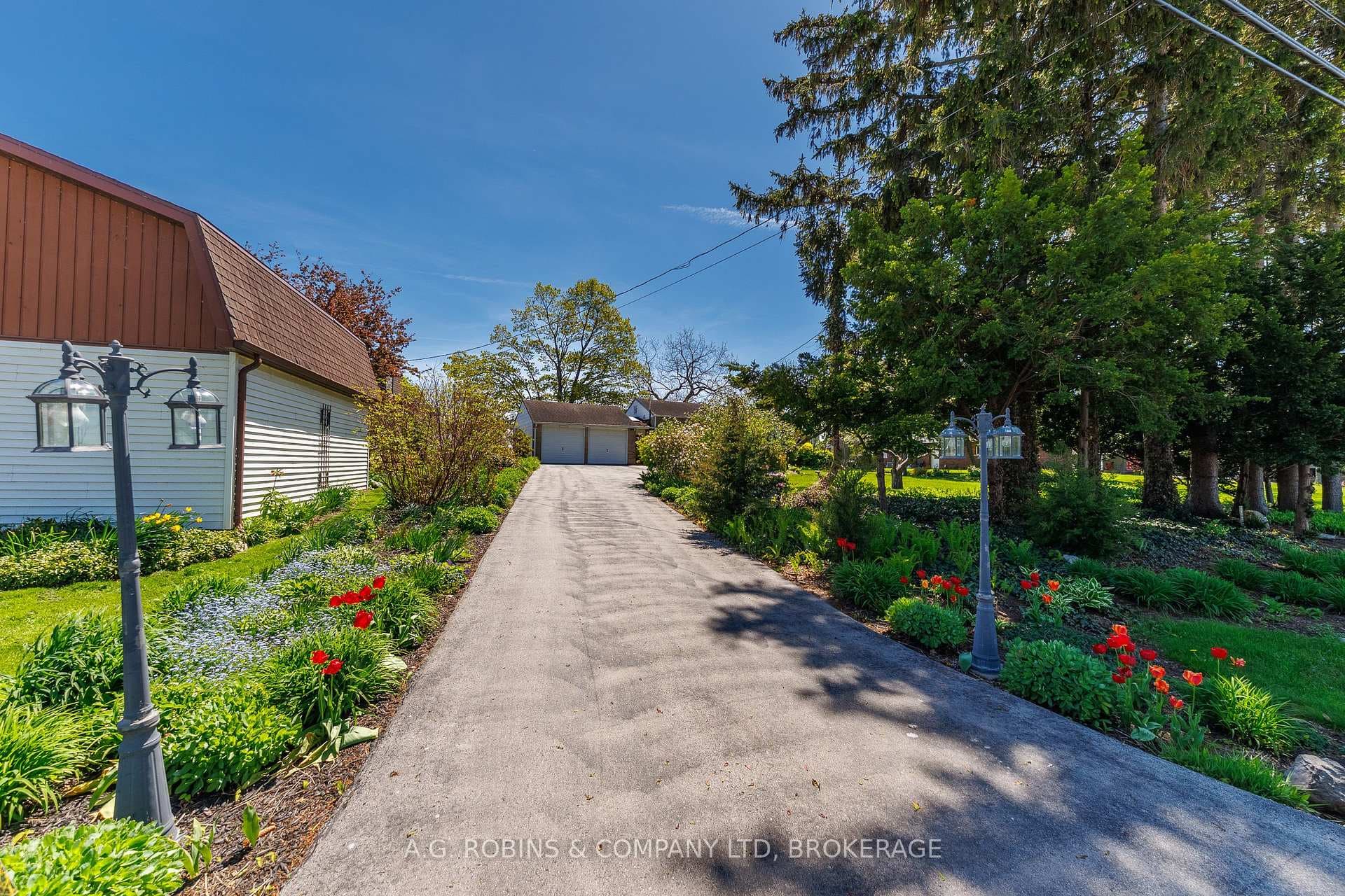 10773 Lakeshore Road photo 5