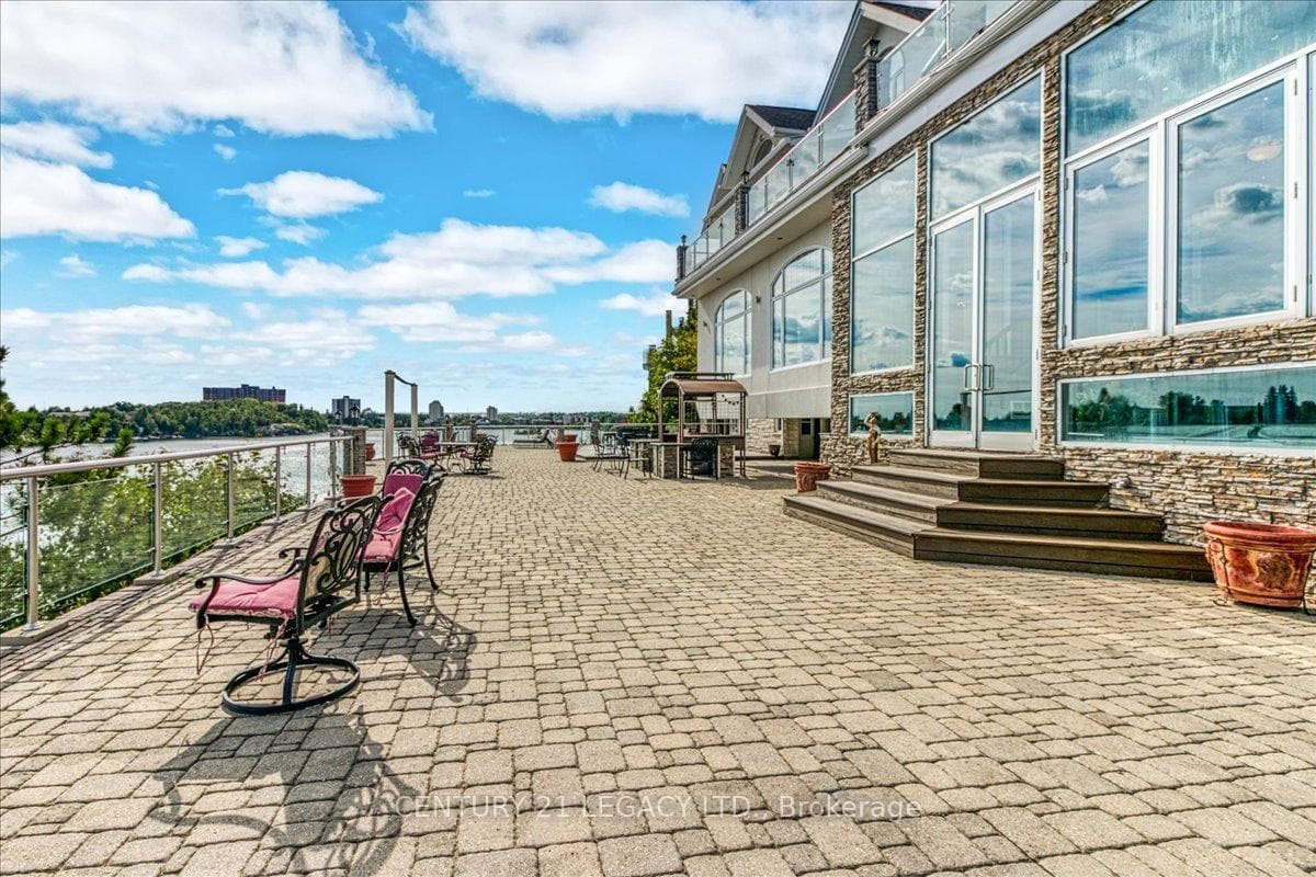 376 Maki Avenue photo 35
