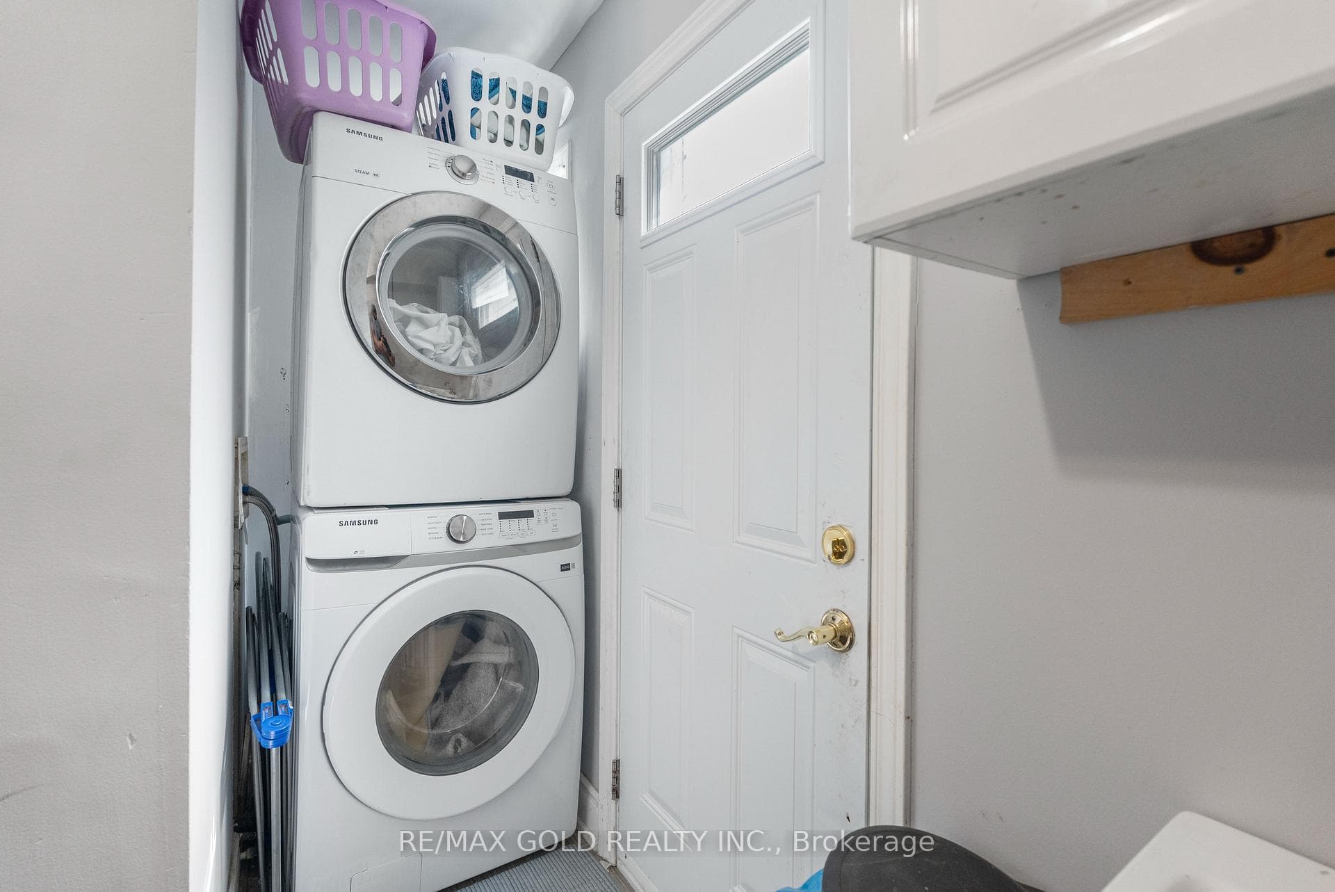 48 Maidstone Crescent photo 40