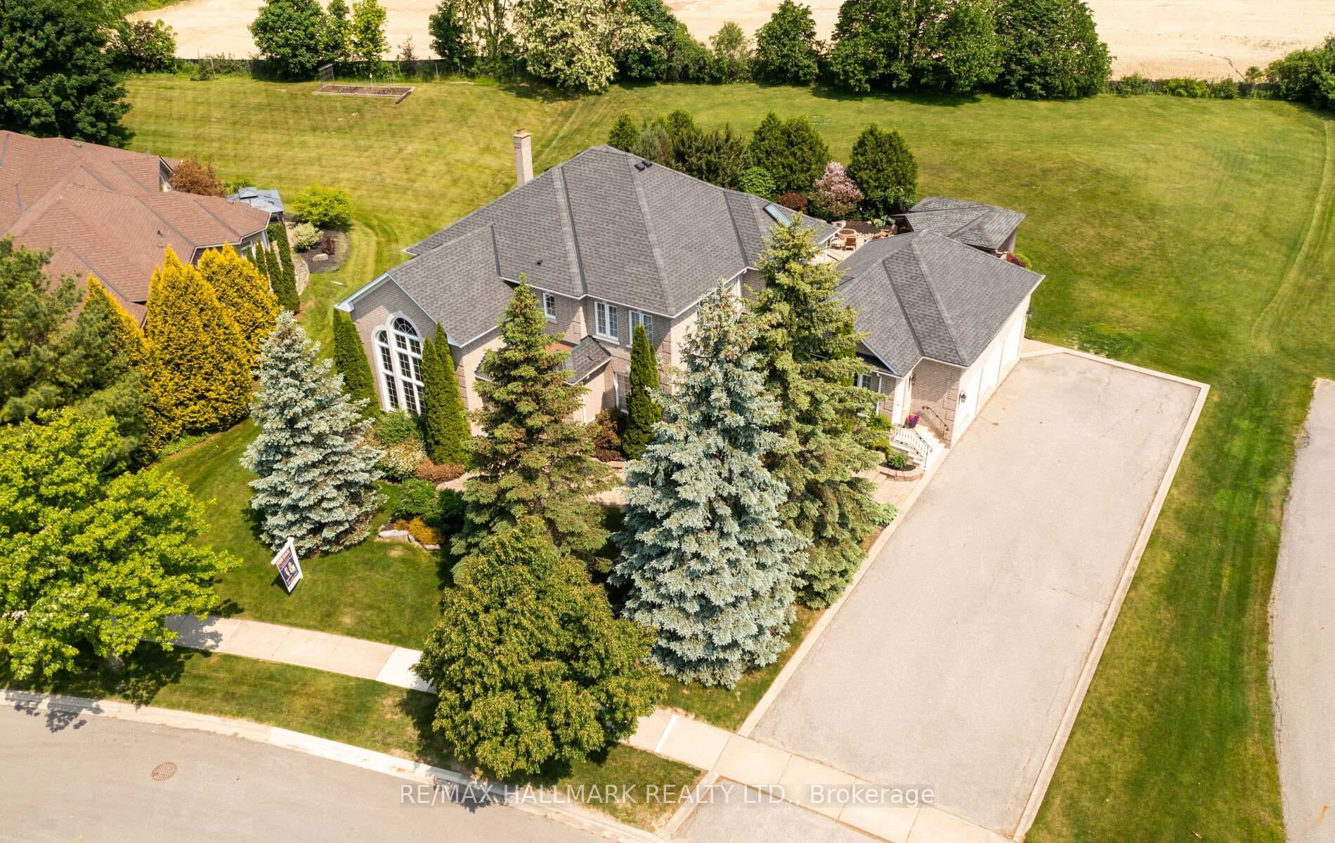 37 Witherspoon Way photo 1