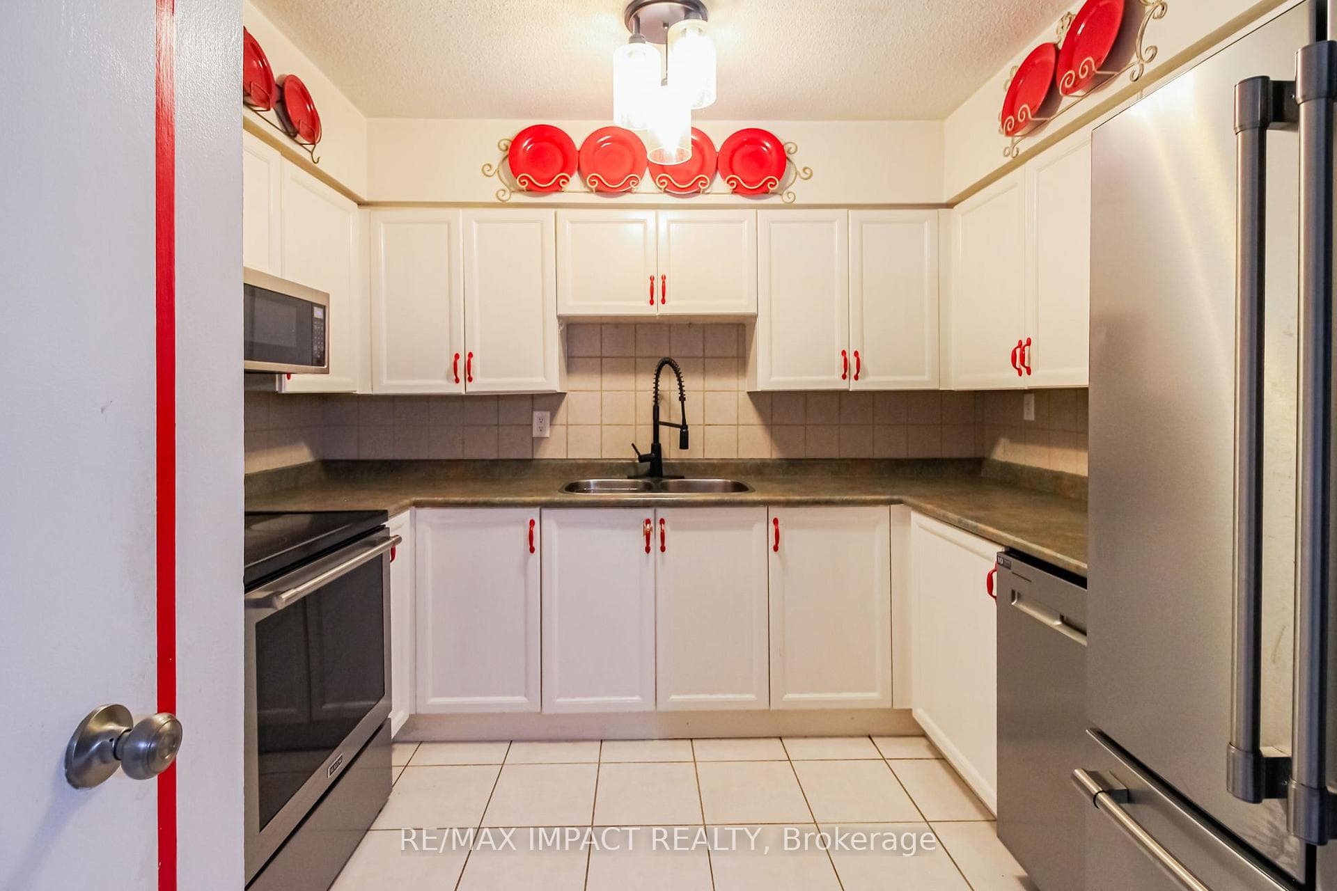 454 Centre Street Unit 112 photo 18