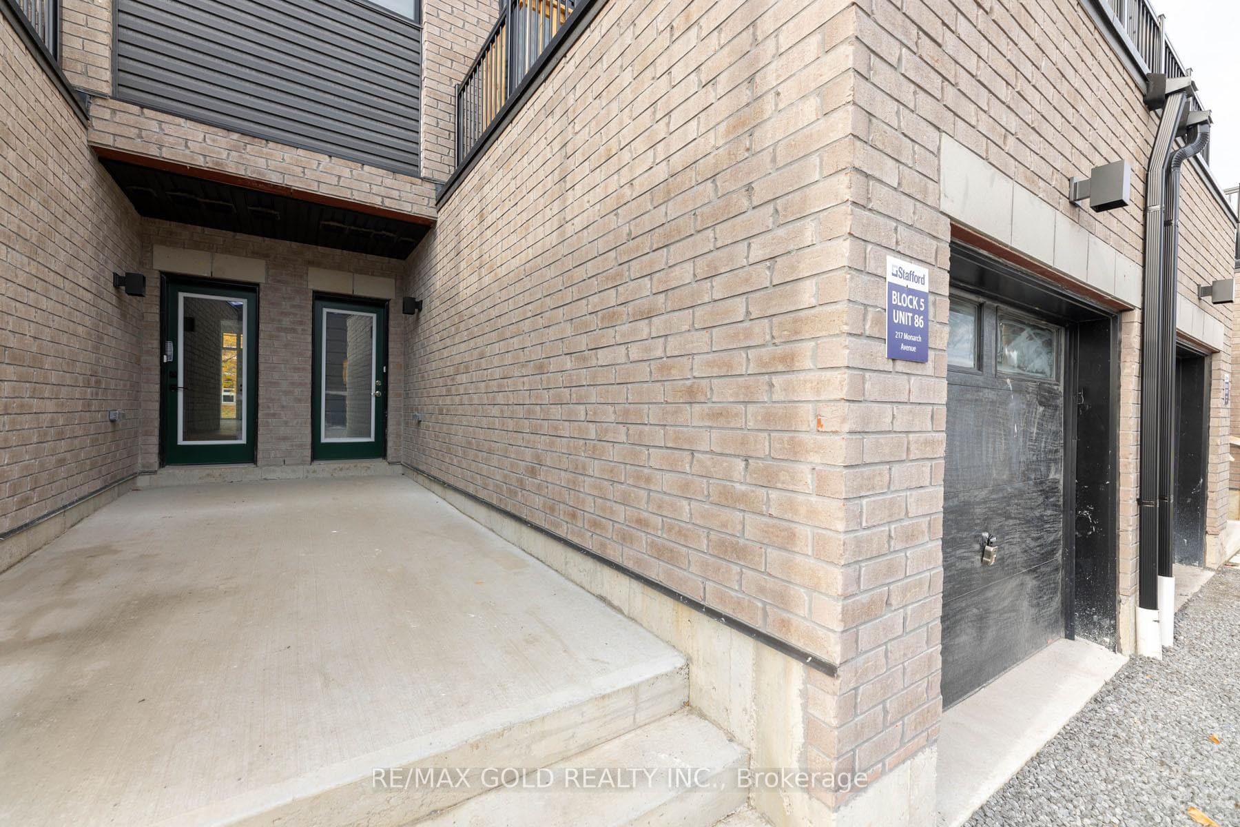 217 Monarch Avenue photo 6