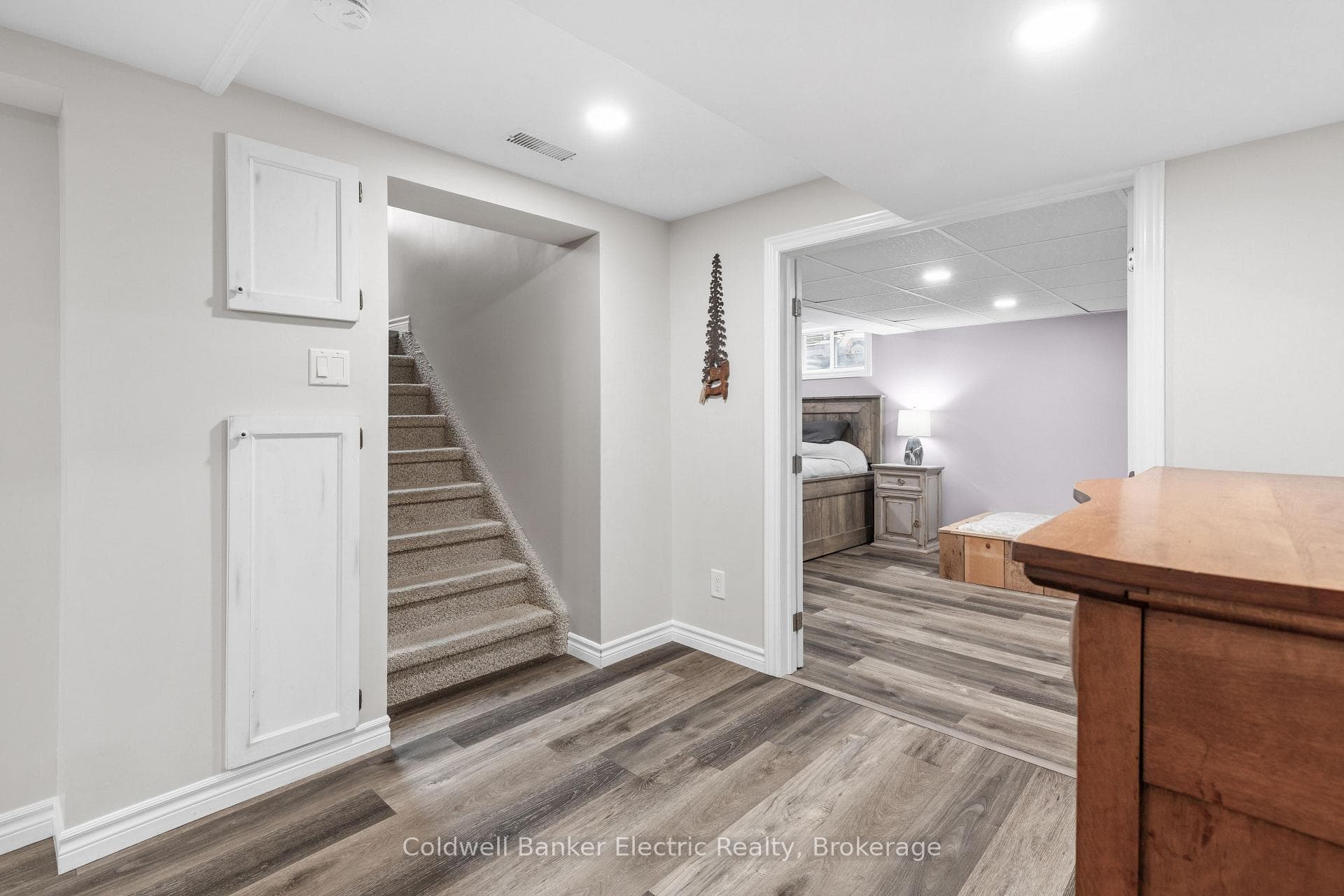 30 Woods Avenue photo 27