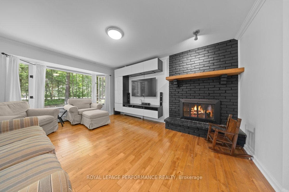 1250 Royal Maple Drive photo 5