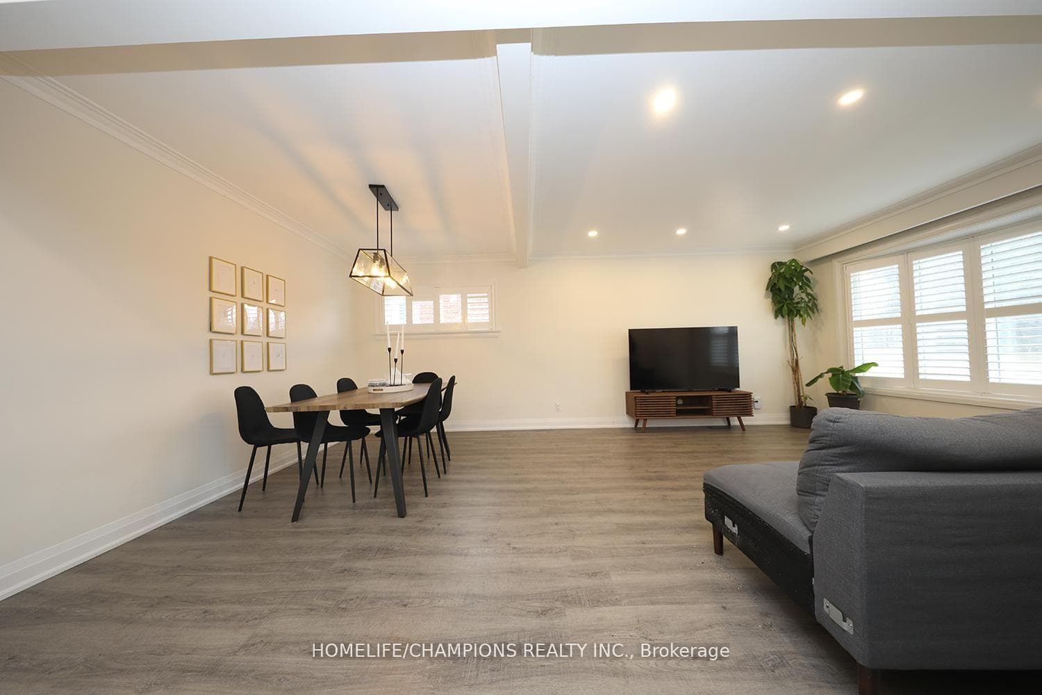 50 Fraserton Crescent photo 5