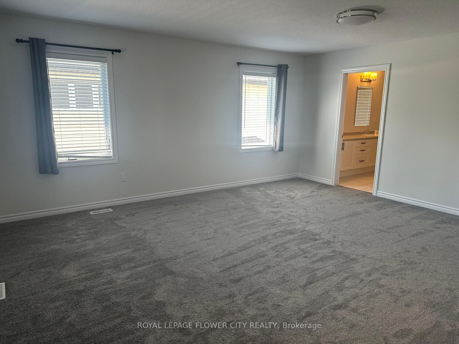 224 St George Street photo 17