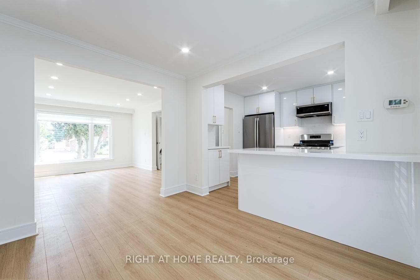 dining room/living room
