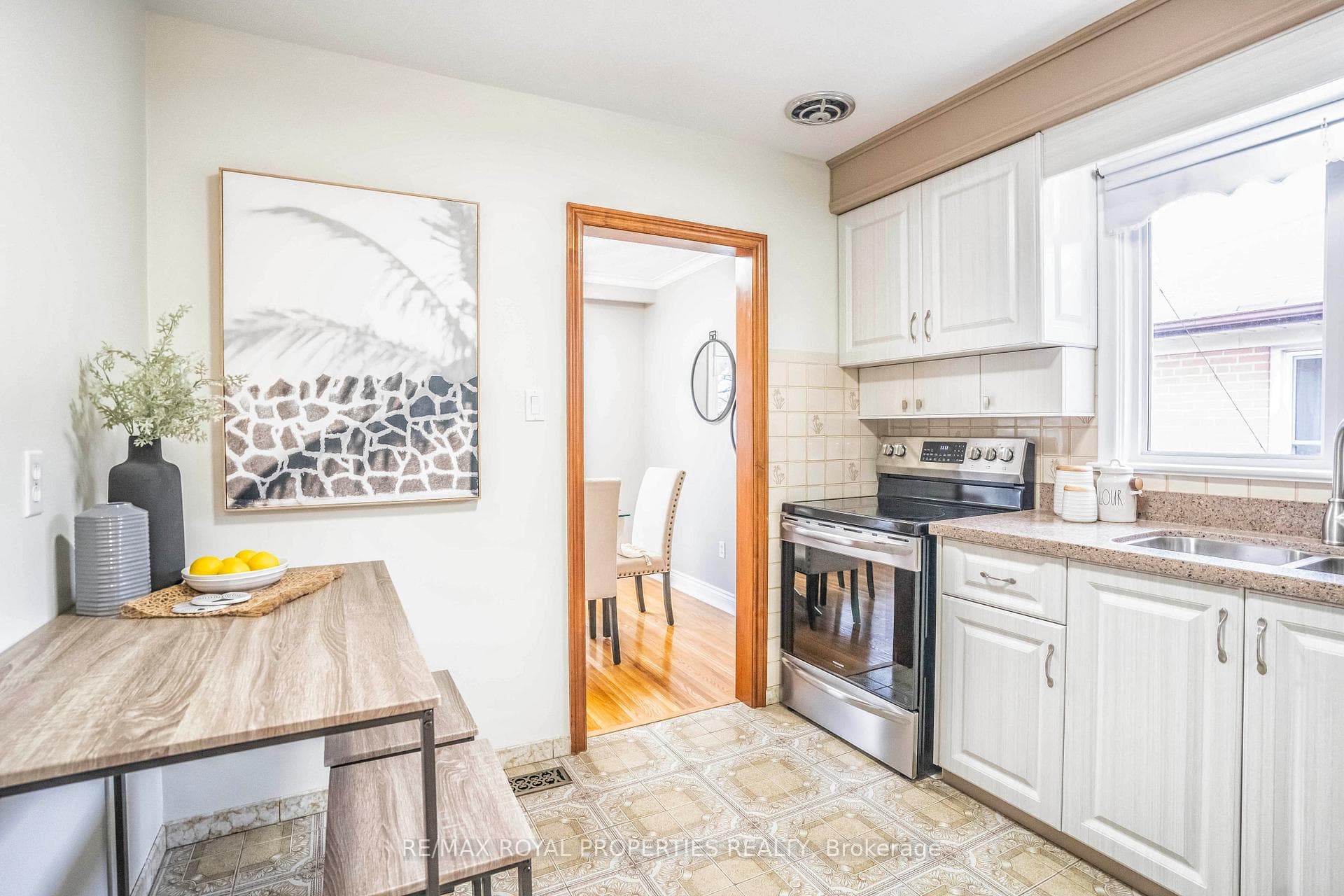 42 Mossbank Drive photo 12