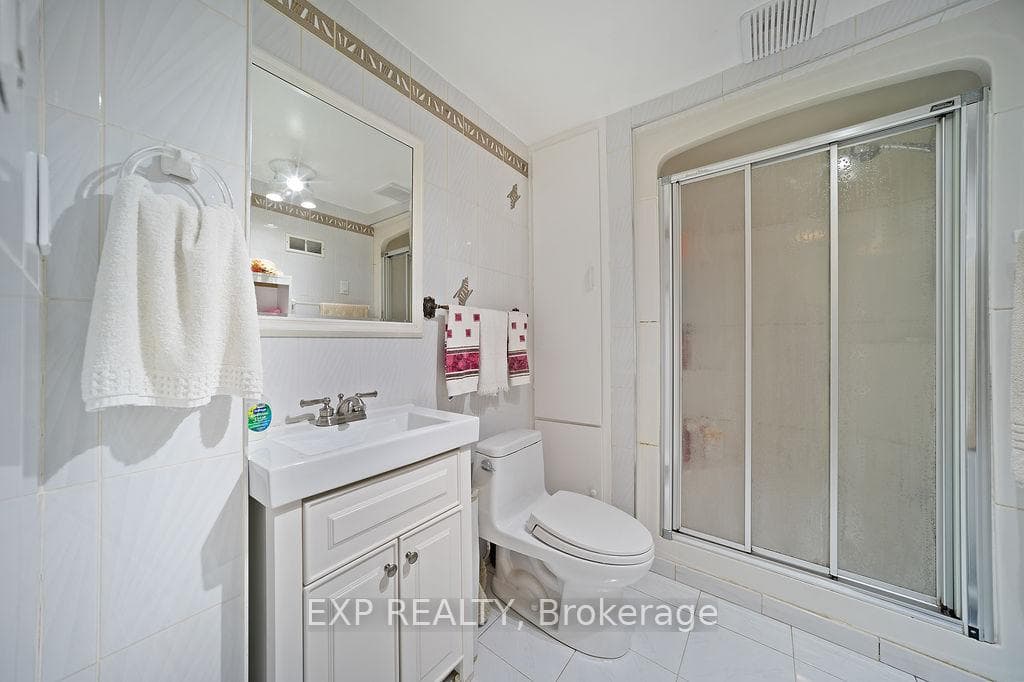 1516 Grand Boulevard photo 28