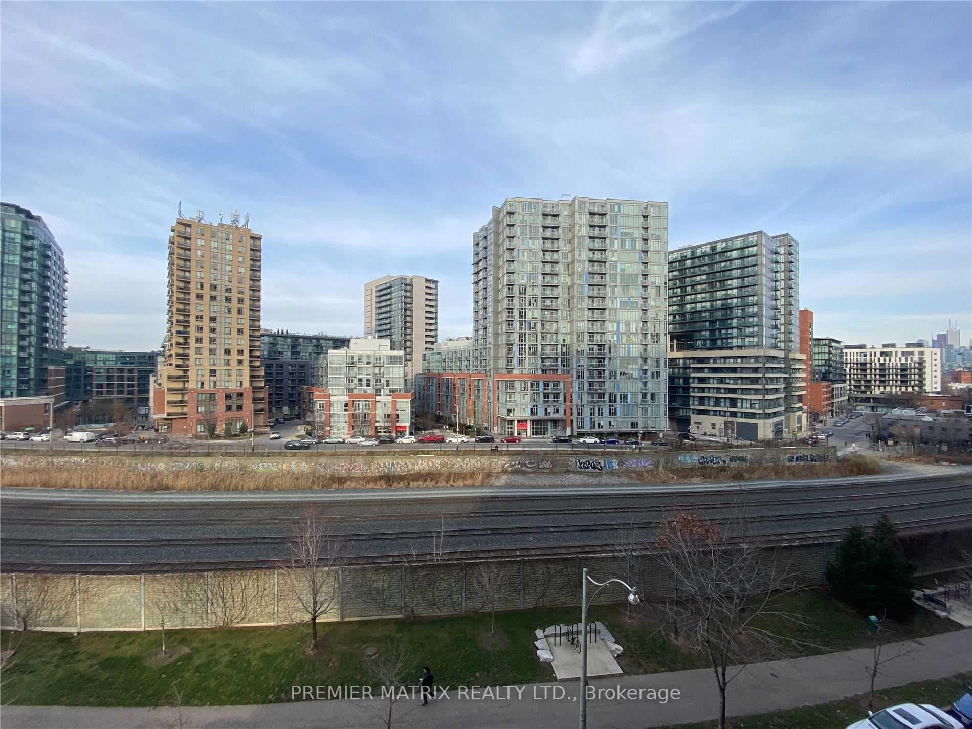 38 Joe Shuster Way Unit 620 photo 11