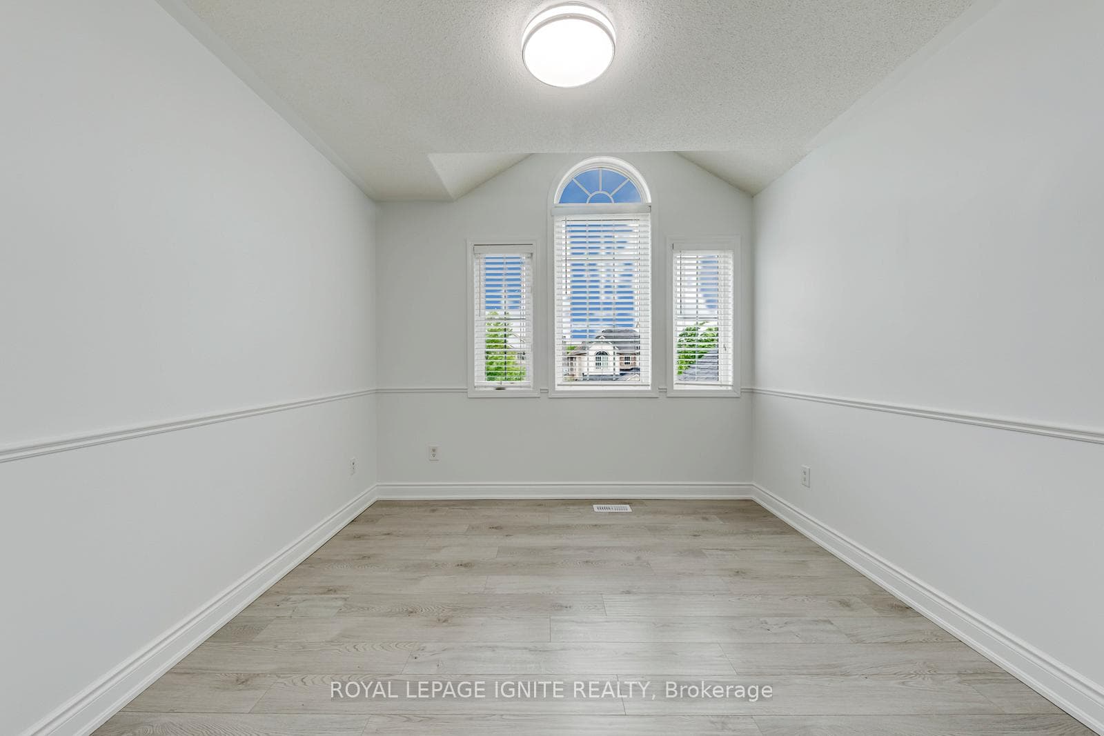 928 Philbrook Drive photo 39
