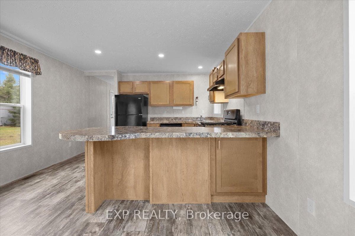 114 Harold Valley Drive photo 11
