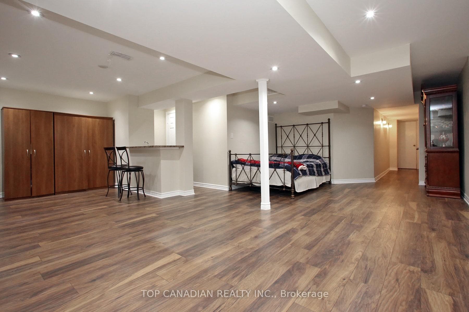 84 Maroon Drive photo 17