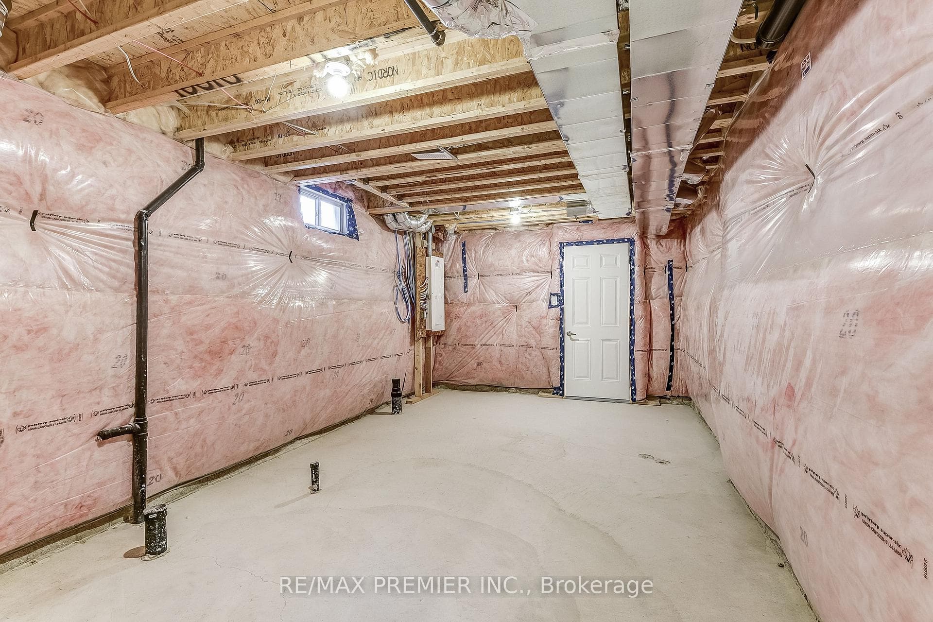 1267 Talisman Manor photo 39