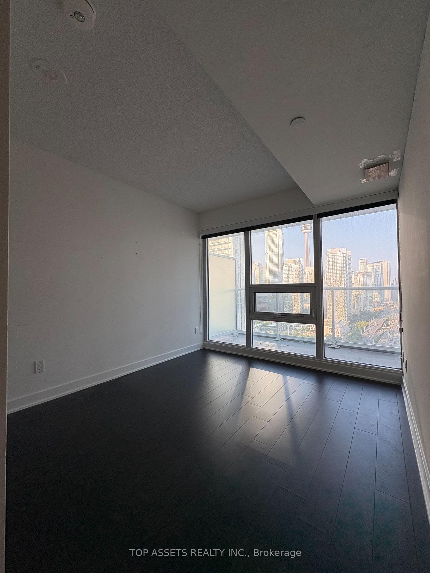 17 Bathurst Street Unit 2811 photo 2