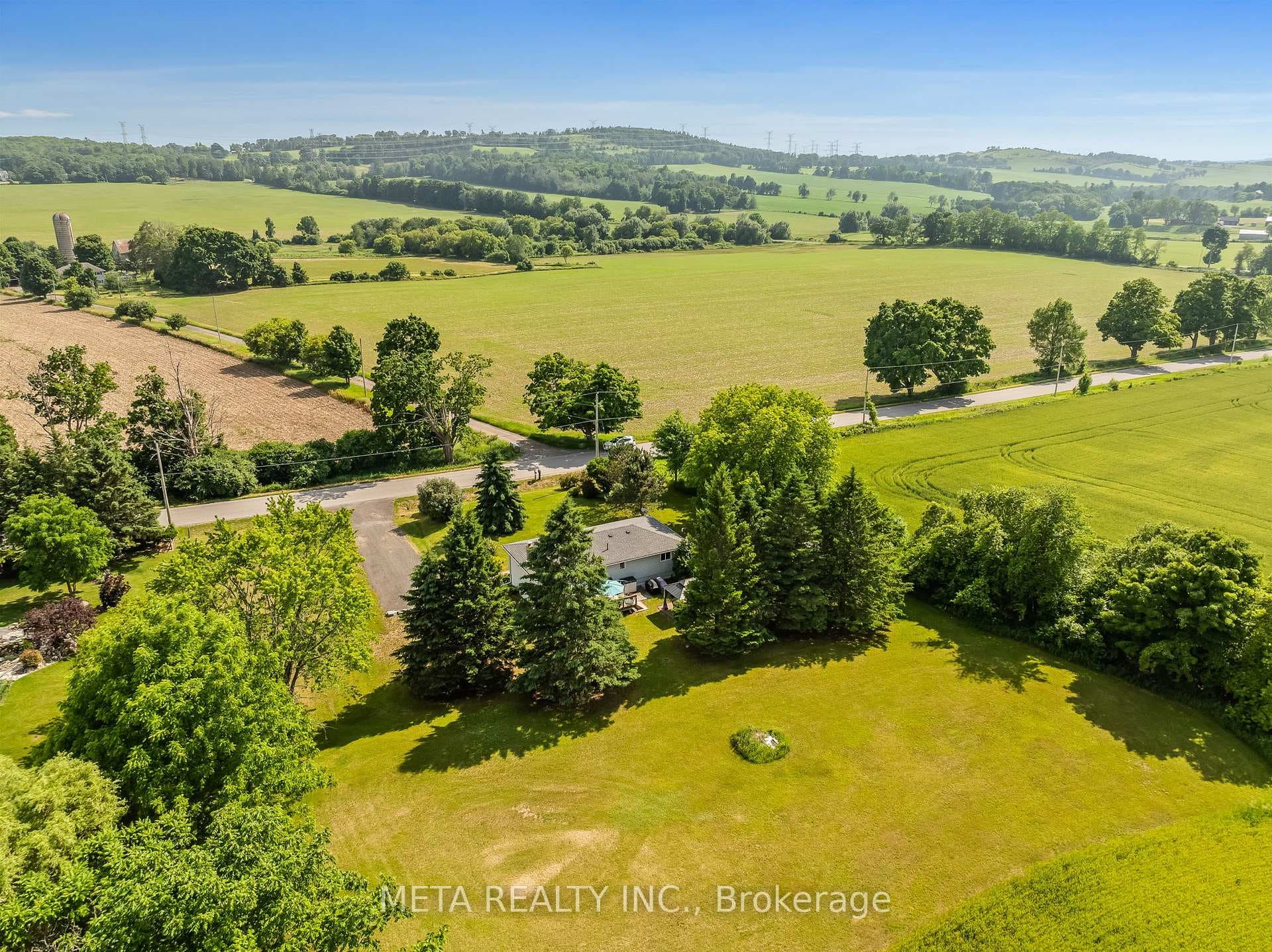 8318 Cavan Road photo 40