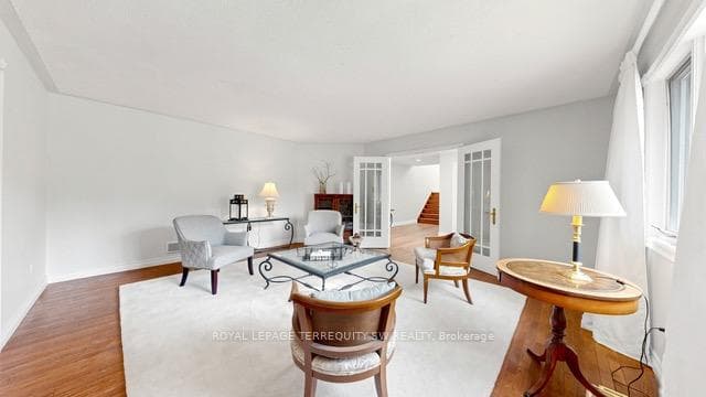 9 Gilbert Drive Unit Main photo 12