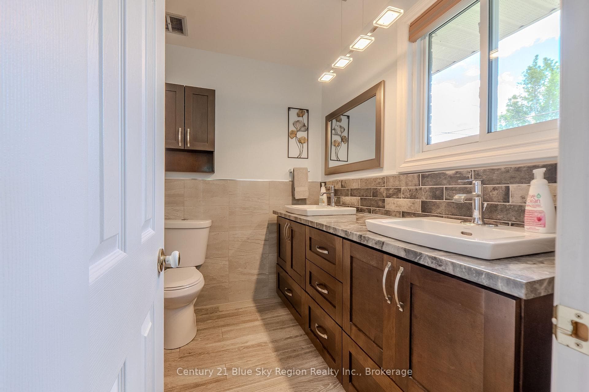 Cheater ensuite