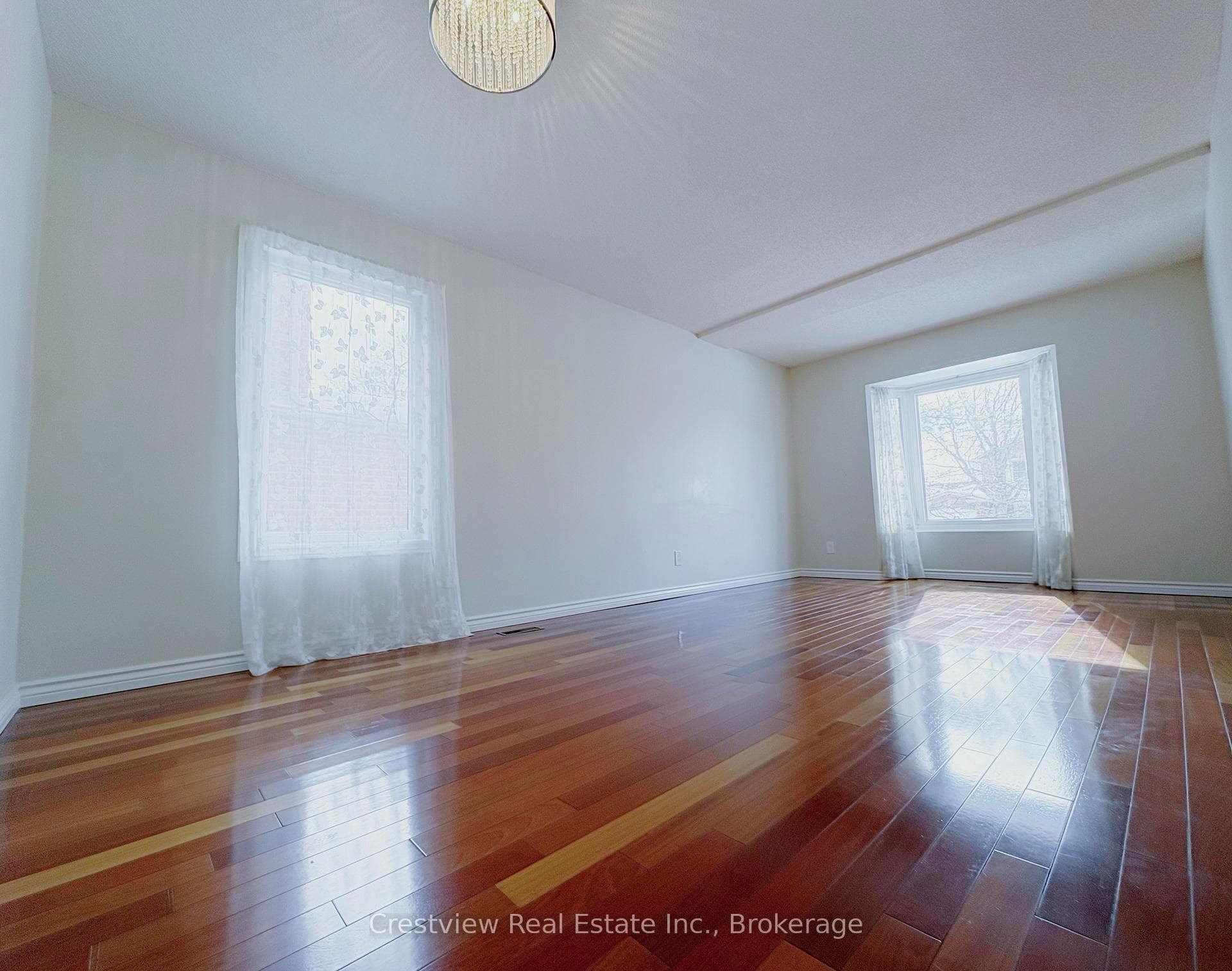 1554 Parish Lane photo 7