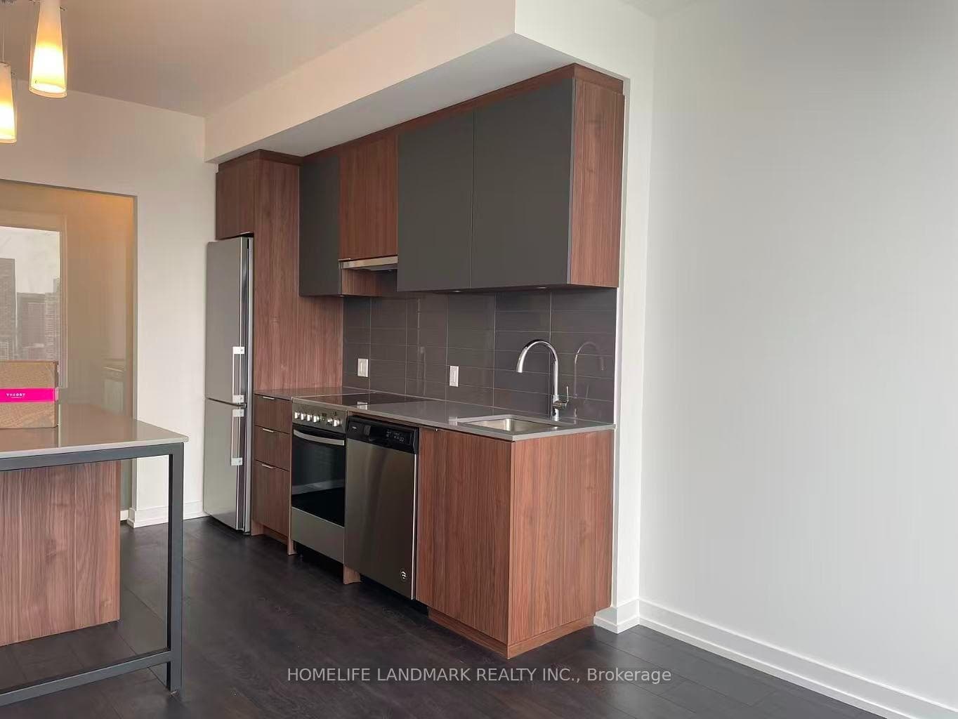 203 college Street Unit 3001 photo 3