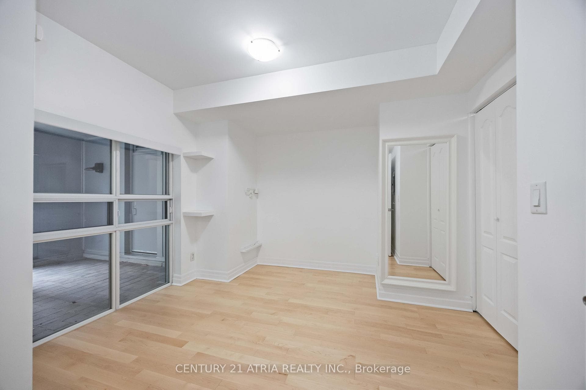 1801 Bayview Avenue Unit 107 photo 19