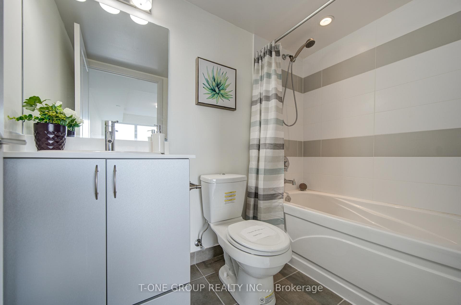 5162 Yonge Street Unit 915 photo 19