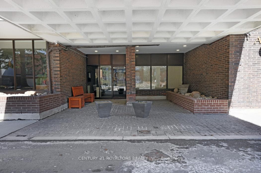 71 Somerset Street Unit 1602 photo 6