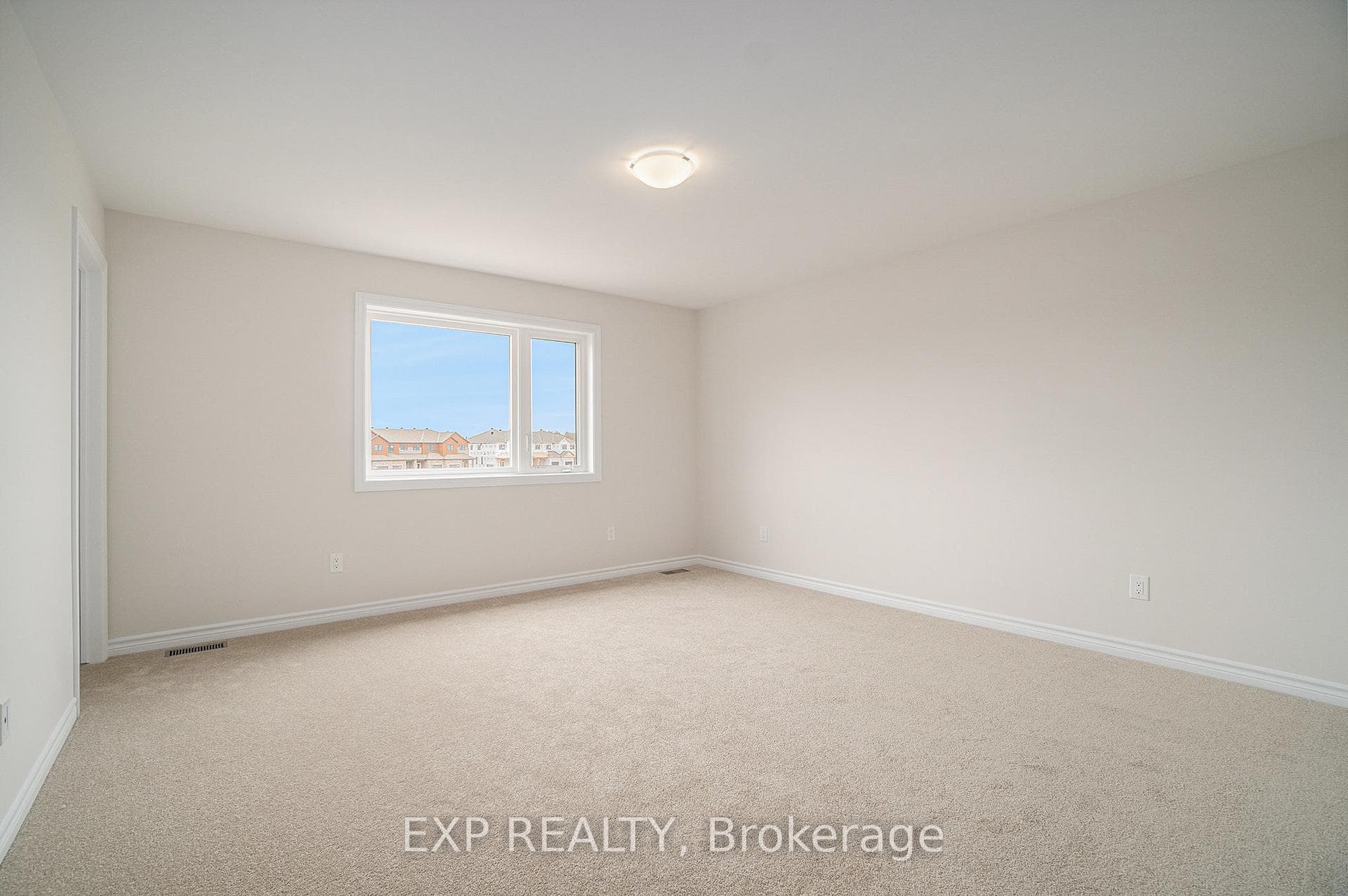 74 Richelieu Street photo 17