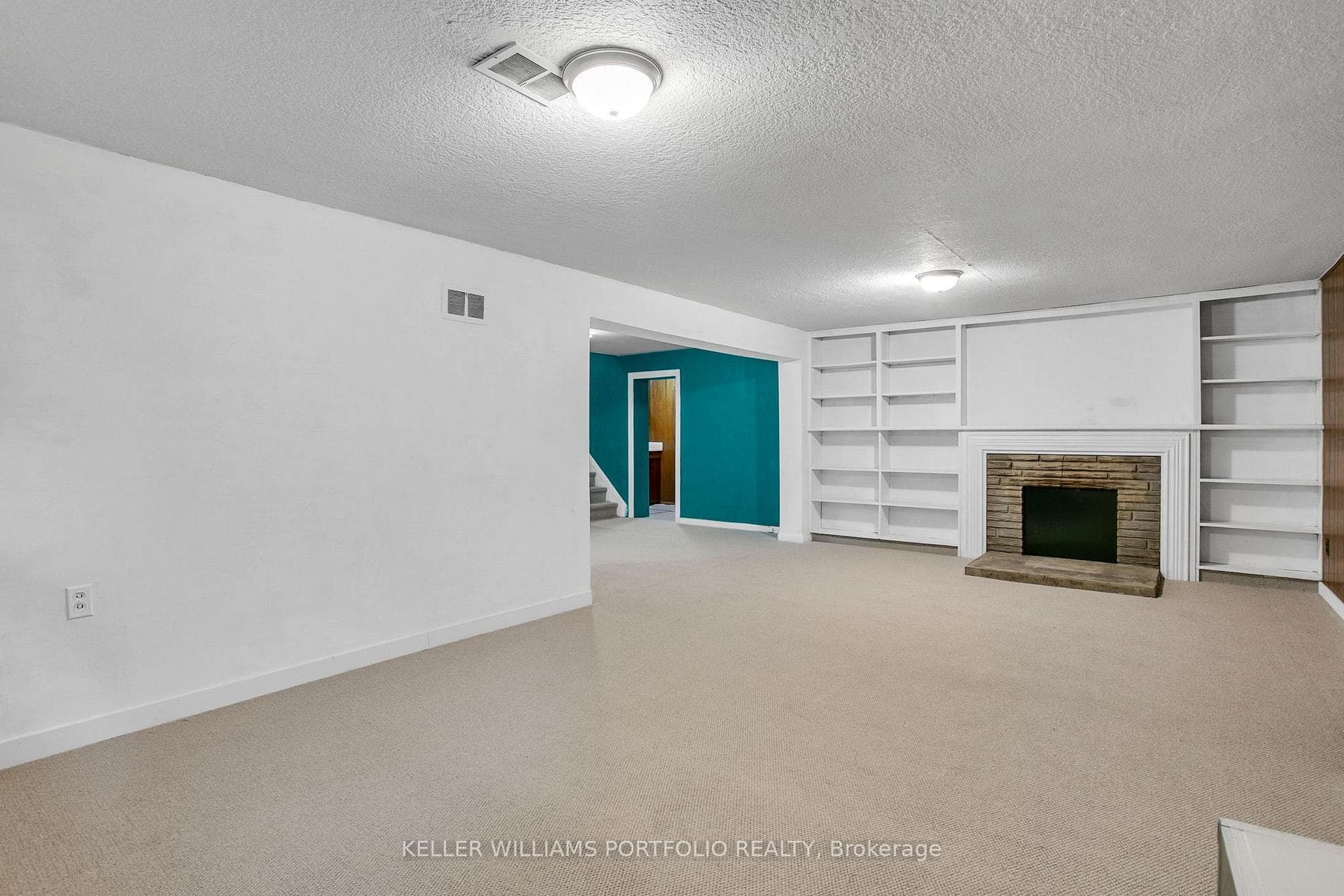 106 Botfield Avenue photo 24