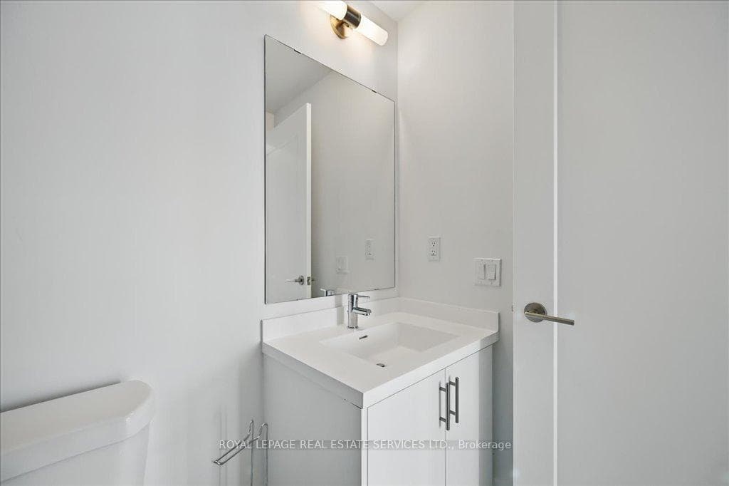 412 Silver Maple Road Unit 618 photo 35
