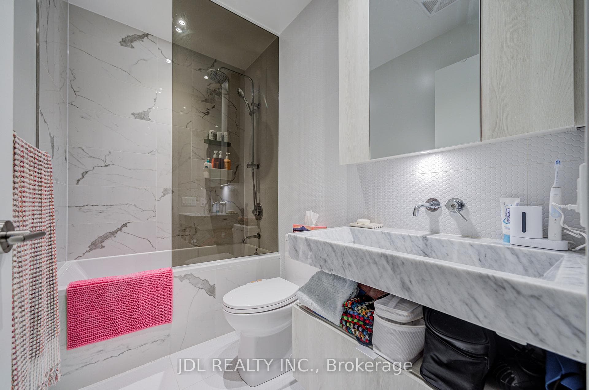 11 Yorkville Avenue Unit 4805 photo 5