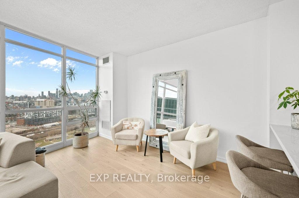 219 Fort York Boulevard Unit 2902 photo 21