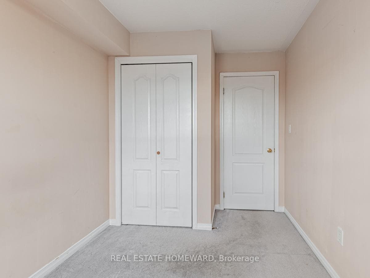 25 Strangford Lane Unit 304 photo 14
