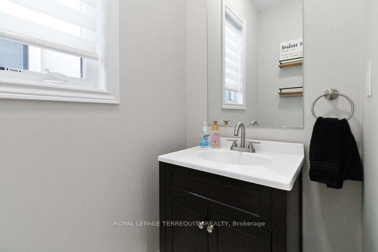 40 Doris Pawley Crescent photo 11