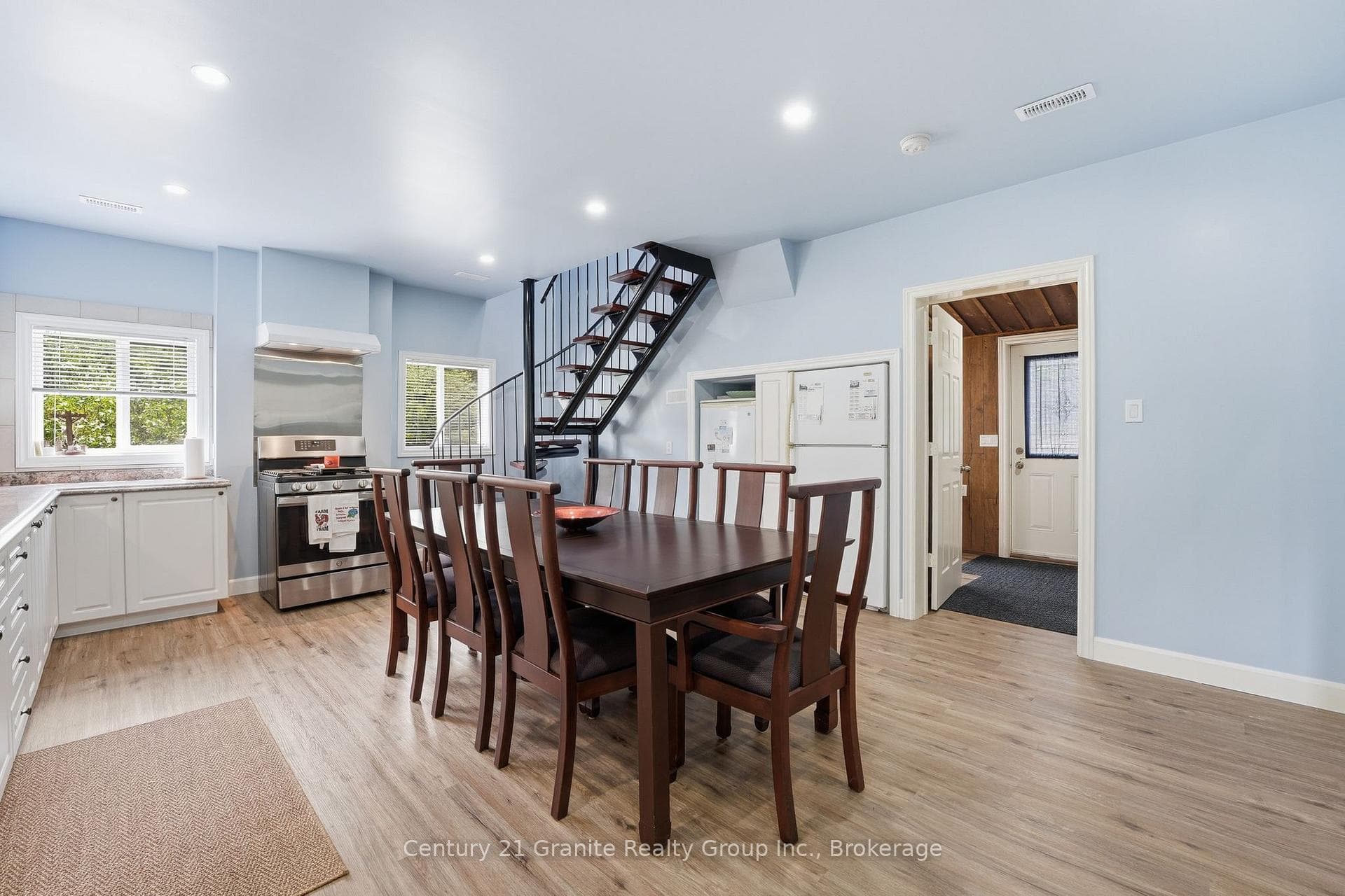 1742 Rose Island Road photo 7