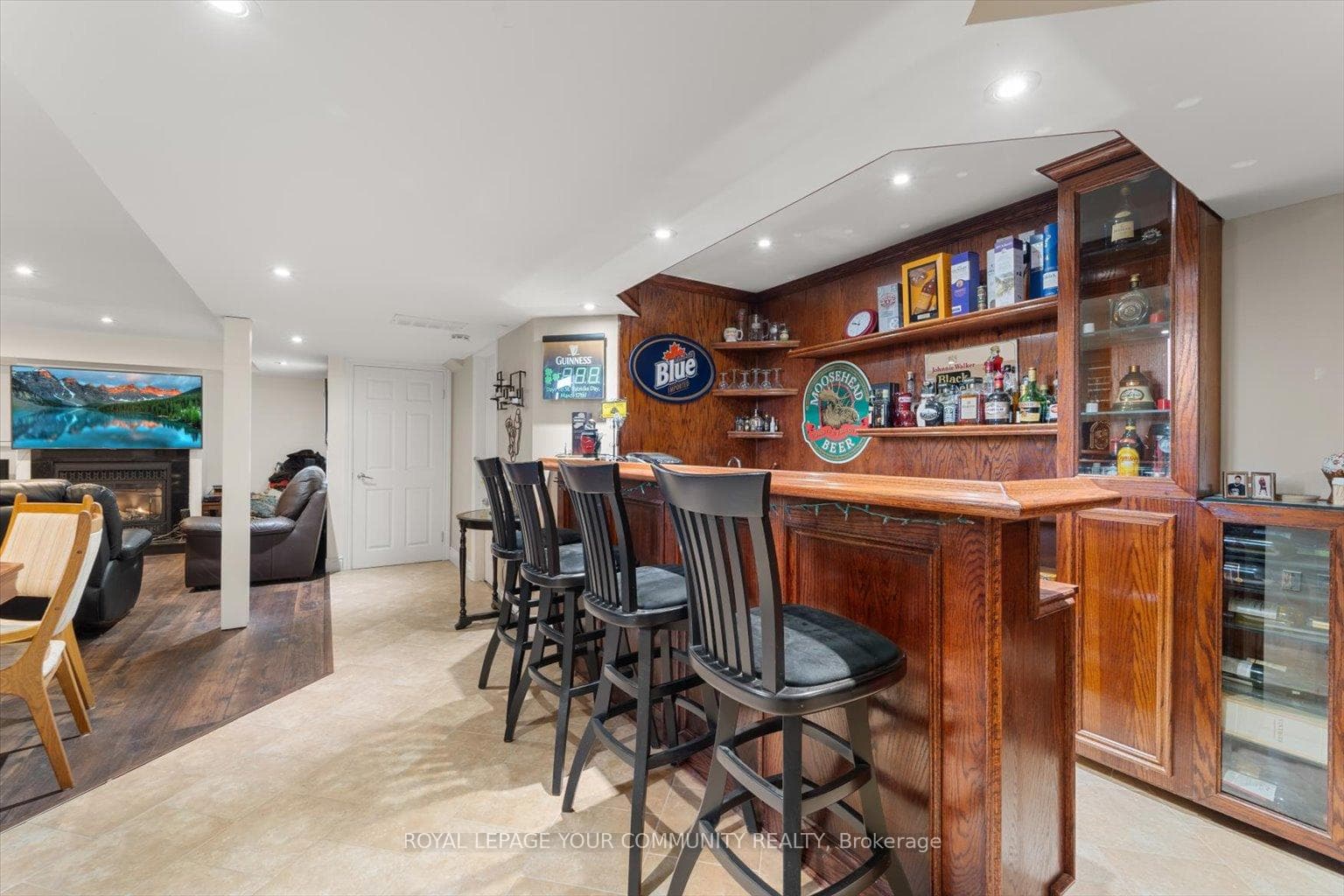 233 Bennet Drive photo 16