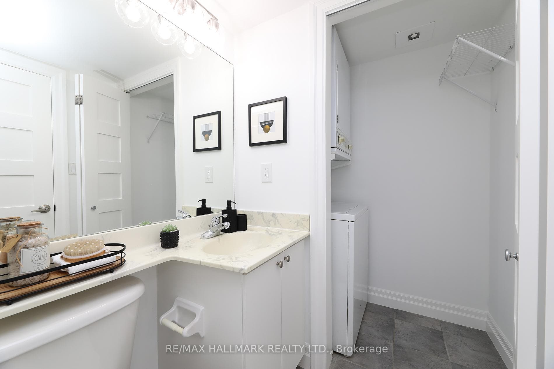 1029 King Street Unit 818 photo 38