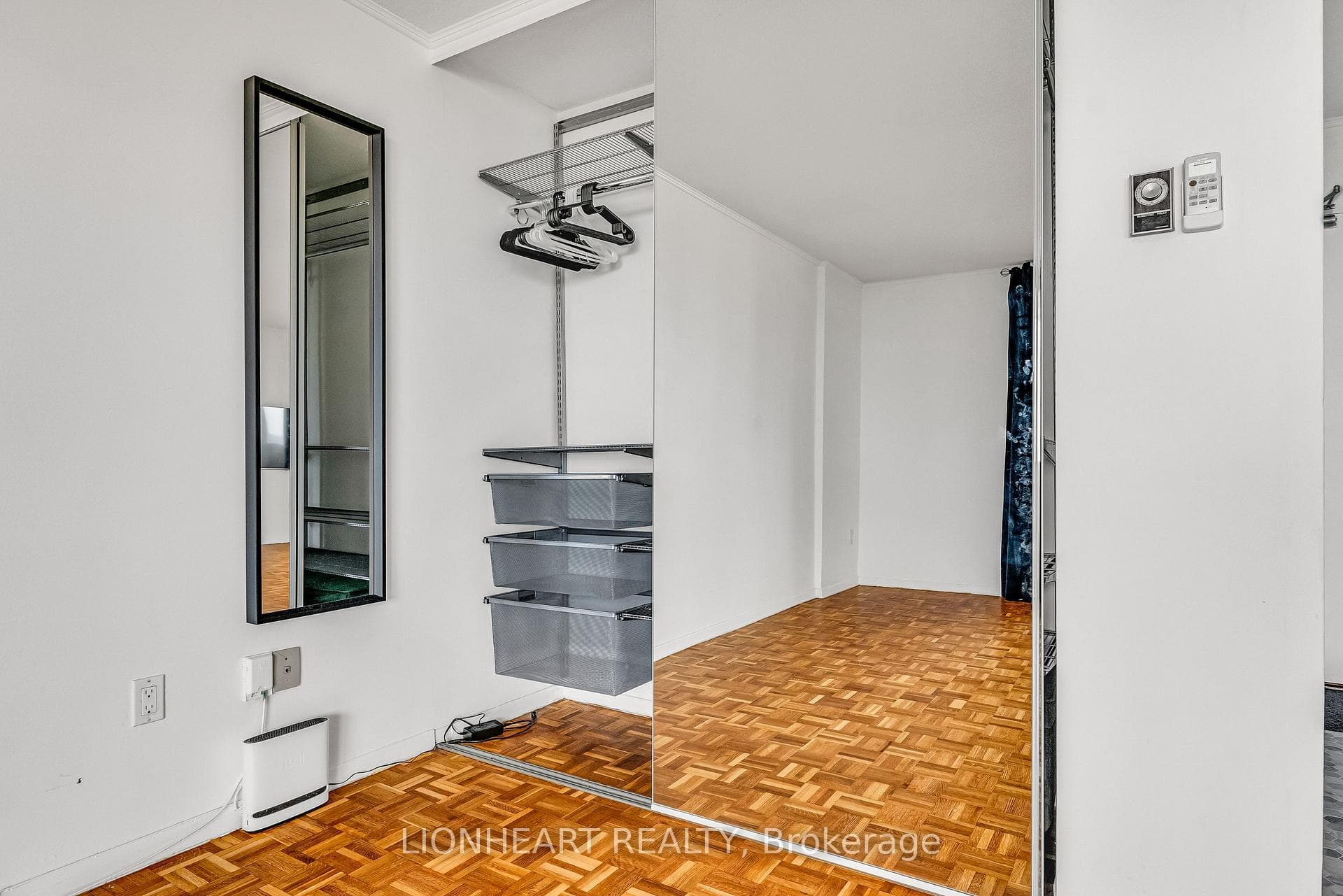 40 Homewood Avenue Unit 2608 photo 31