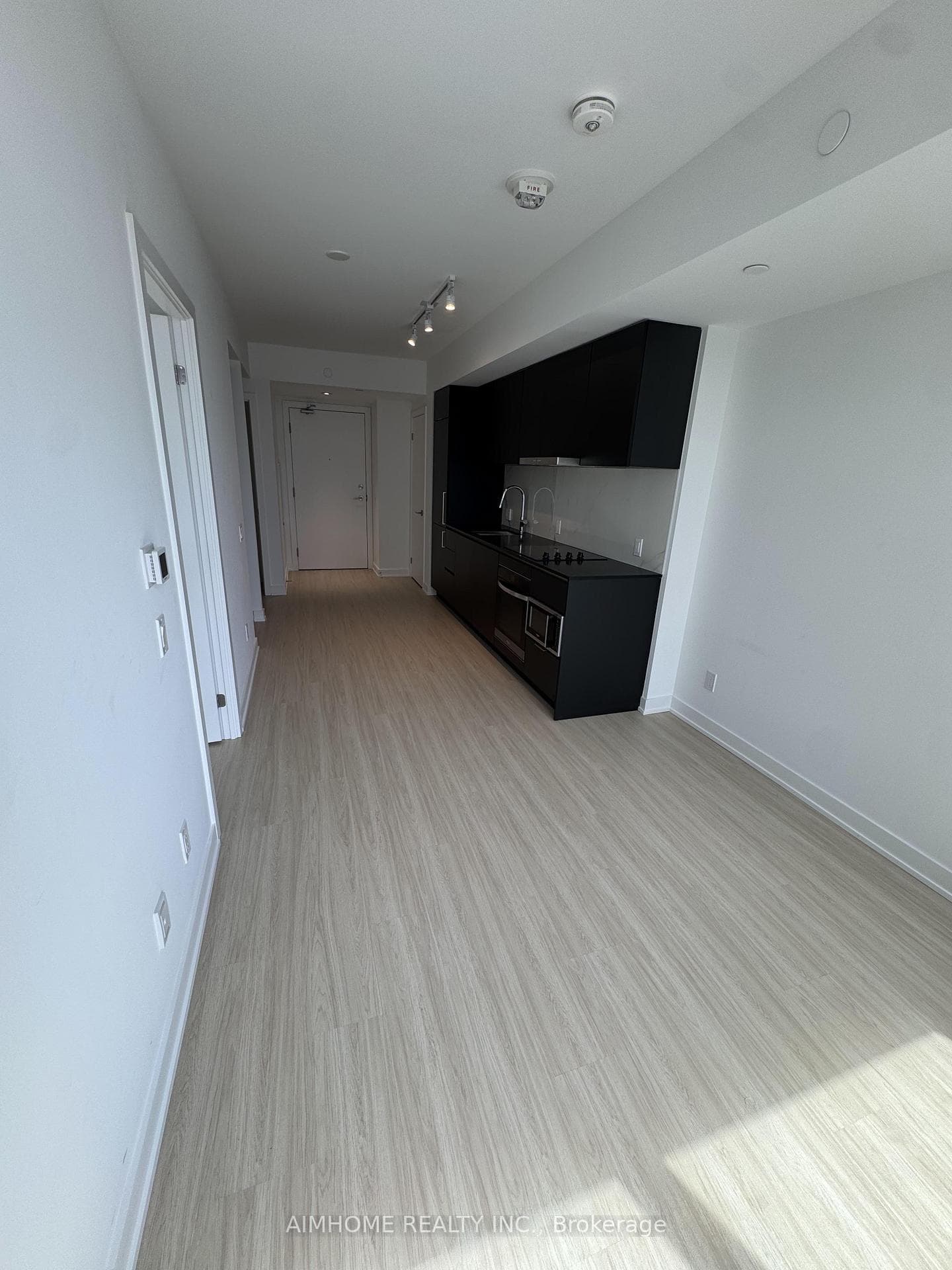 8 wellesley Street Unit 4002 photo 8