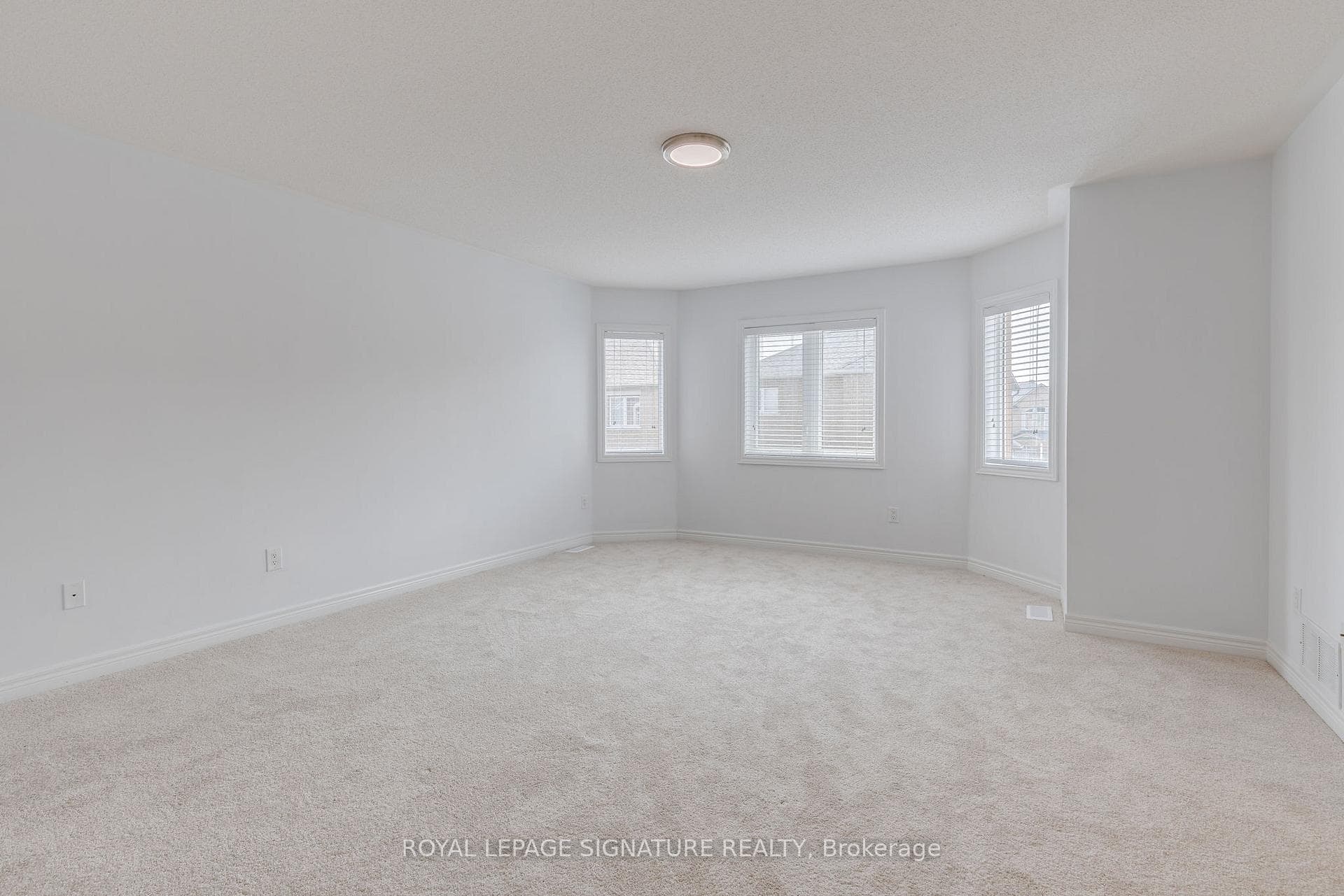 39 Hermitage Boulevard photo 15